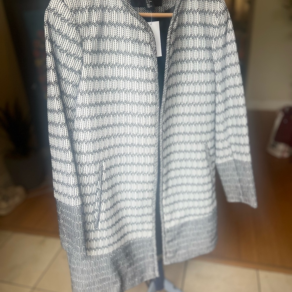 H&M Monochrome Patterned Top Coat Gorgeous.  Smoke free home New with Tags